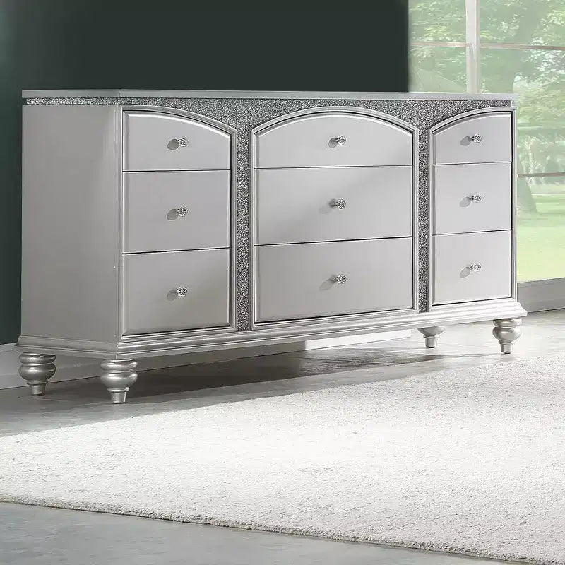 Commode 67" Platinum : 9 tiroirs, poignées en cristal, aucun assemblage requis
