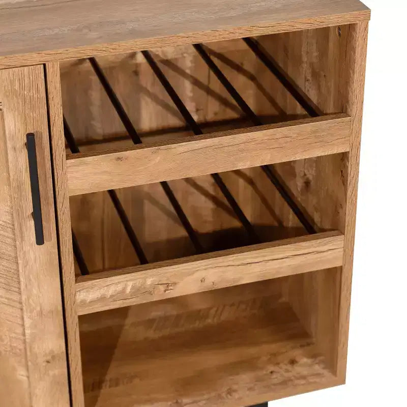 Bar classique et buffet avec armoire à porte simple de style Shaker, rangement suspendu pour verres et étagères ouvertes pour bouteilles